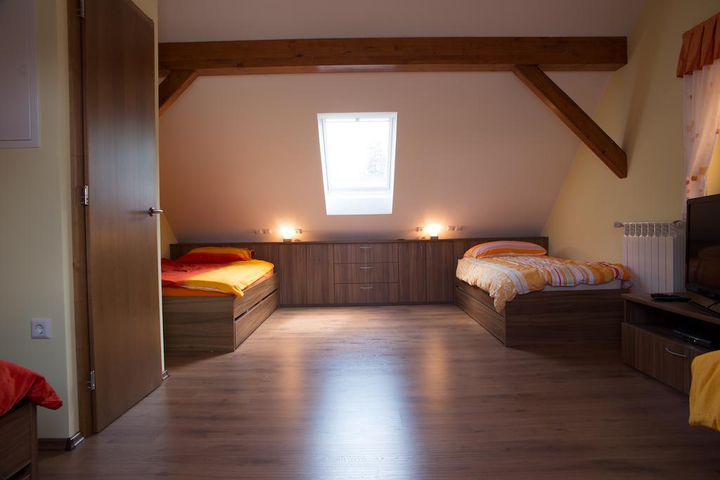 Charming Countryside House Apartment Lome Стая снимка